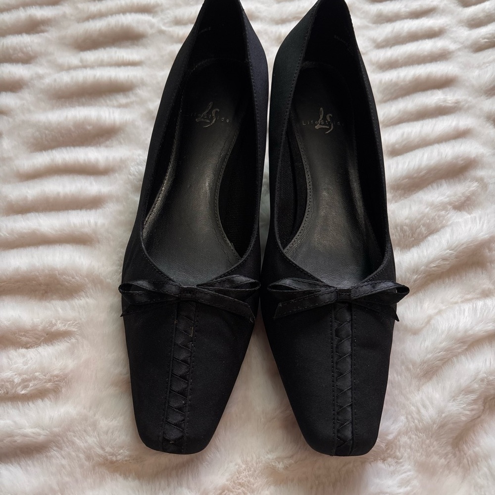 Classic Black Heels with Bow